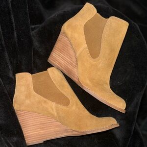 Lucky Brand Yamka Tan Leather Wedge Ankle Chelsea Boots Womens US 9 1/2